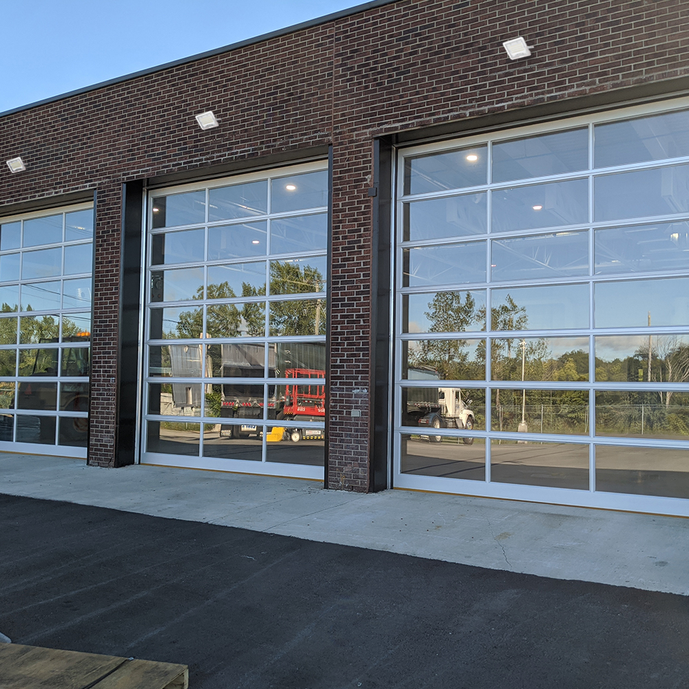 Externí osvětlení pro průmyslovou budovu